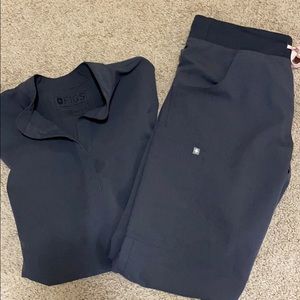 Figs dark grey scrub set